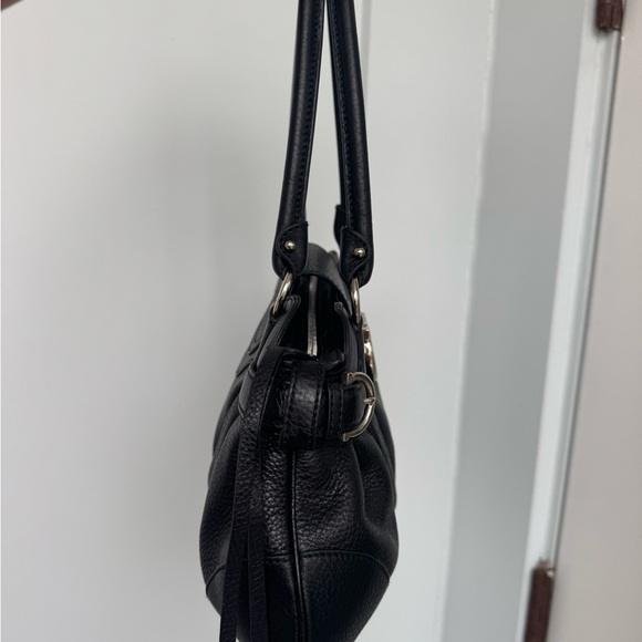 Salvatore Ferragamo Black Leather Shoulder Bag Gancini Hardware Made in Italy - Picture 3 of 13